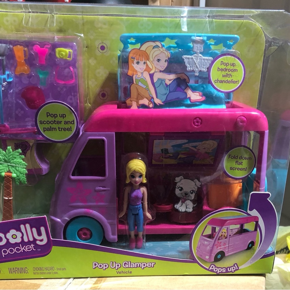 Vintage Polly Pocket Pop- camper New